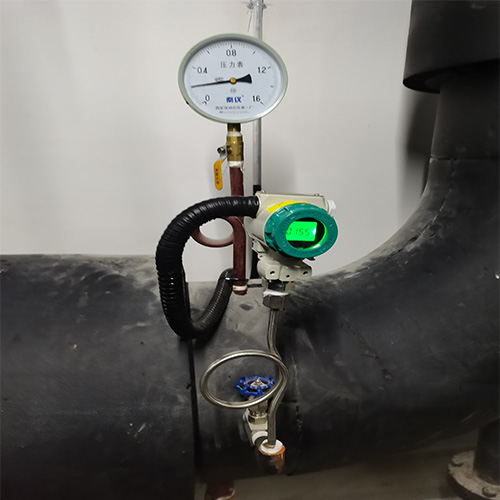 创新港梧桐东舍小区换热站温变、压变安装现场