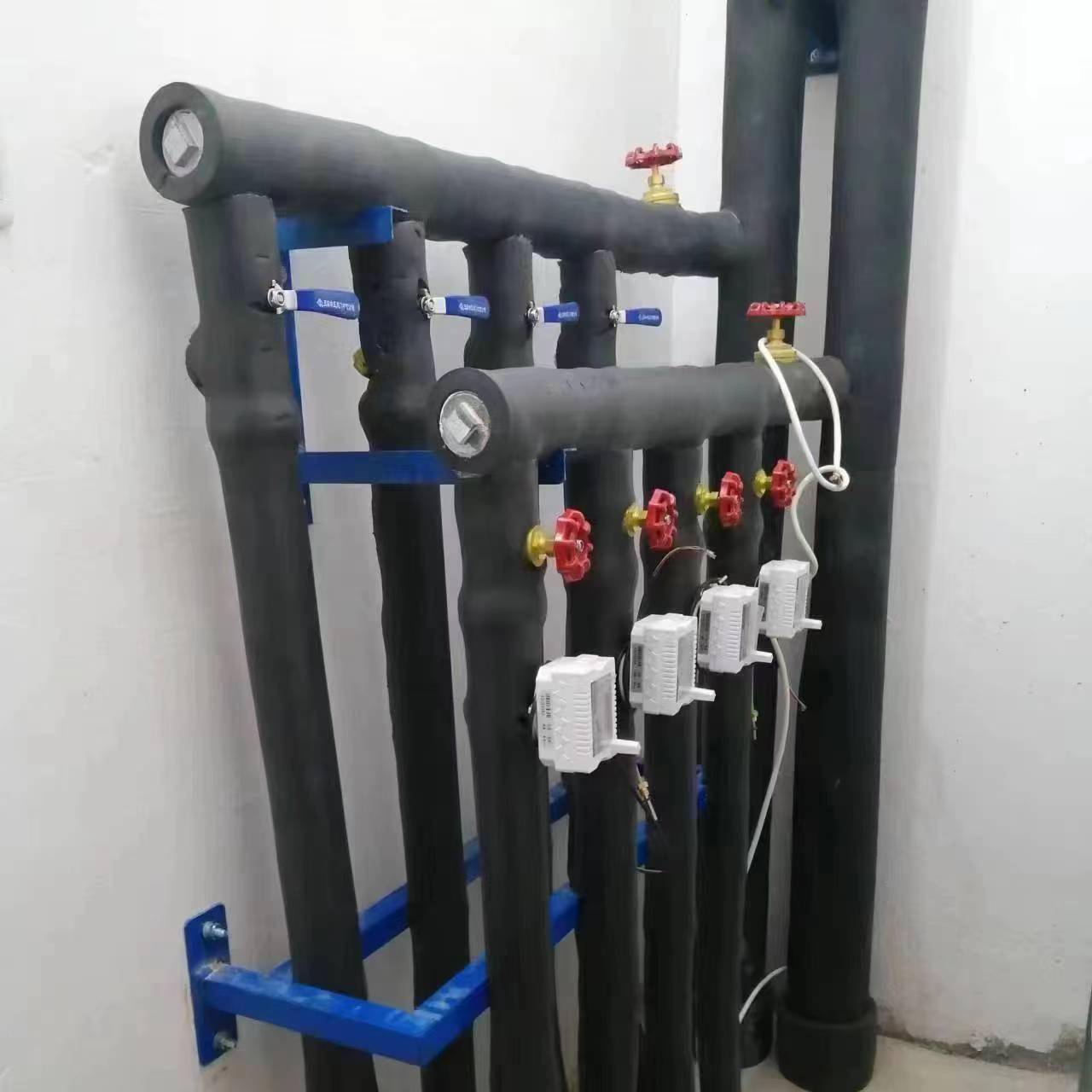 67f47f2cd370a.jpg